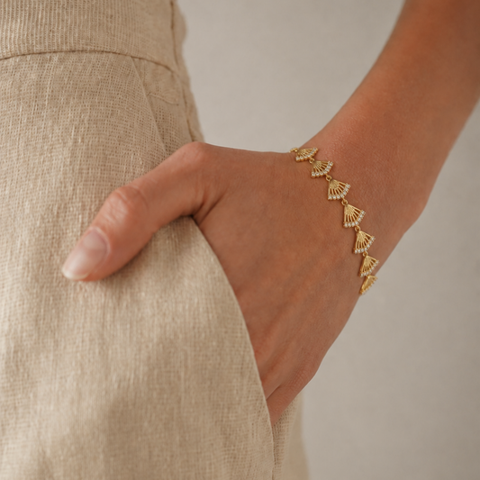 Golden Fanlink Bracelet