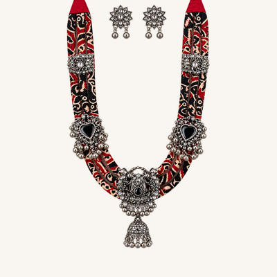 Regal Mirrorwork Silver Necklace