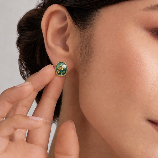 Aurelia Emerald Oval Beaded Frame Stud