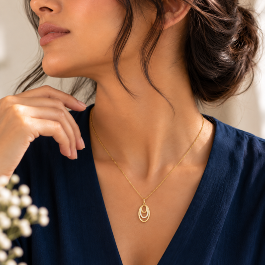 Elegant Gold Oval Necklace for Women